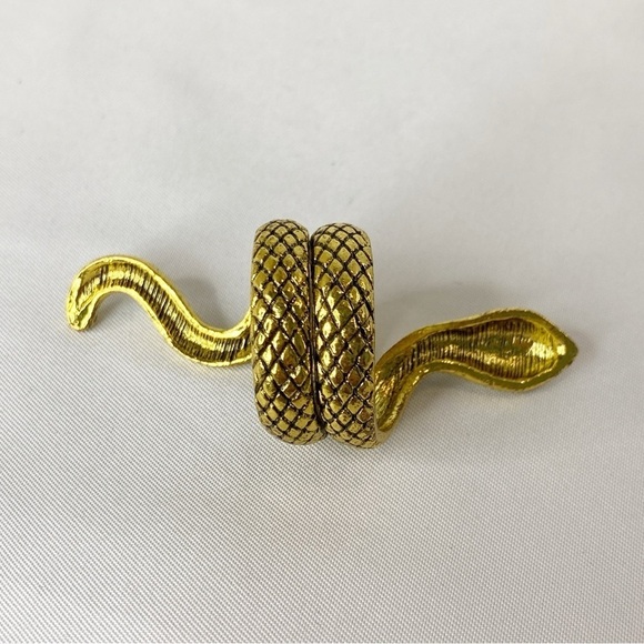 Snake Costume Jewelry 2 Rings & 1 Pair of Earrings - Picture 3 of 11
